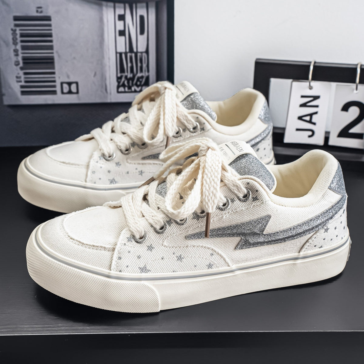 2026 New Spring & Autumn Women's Sneakers, Fashion Versatile Flat Lace-up Shoes With Shiny Star Decorations