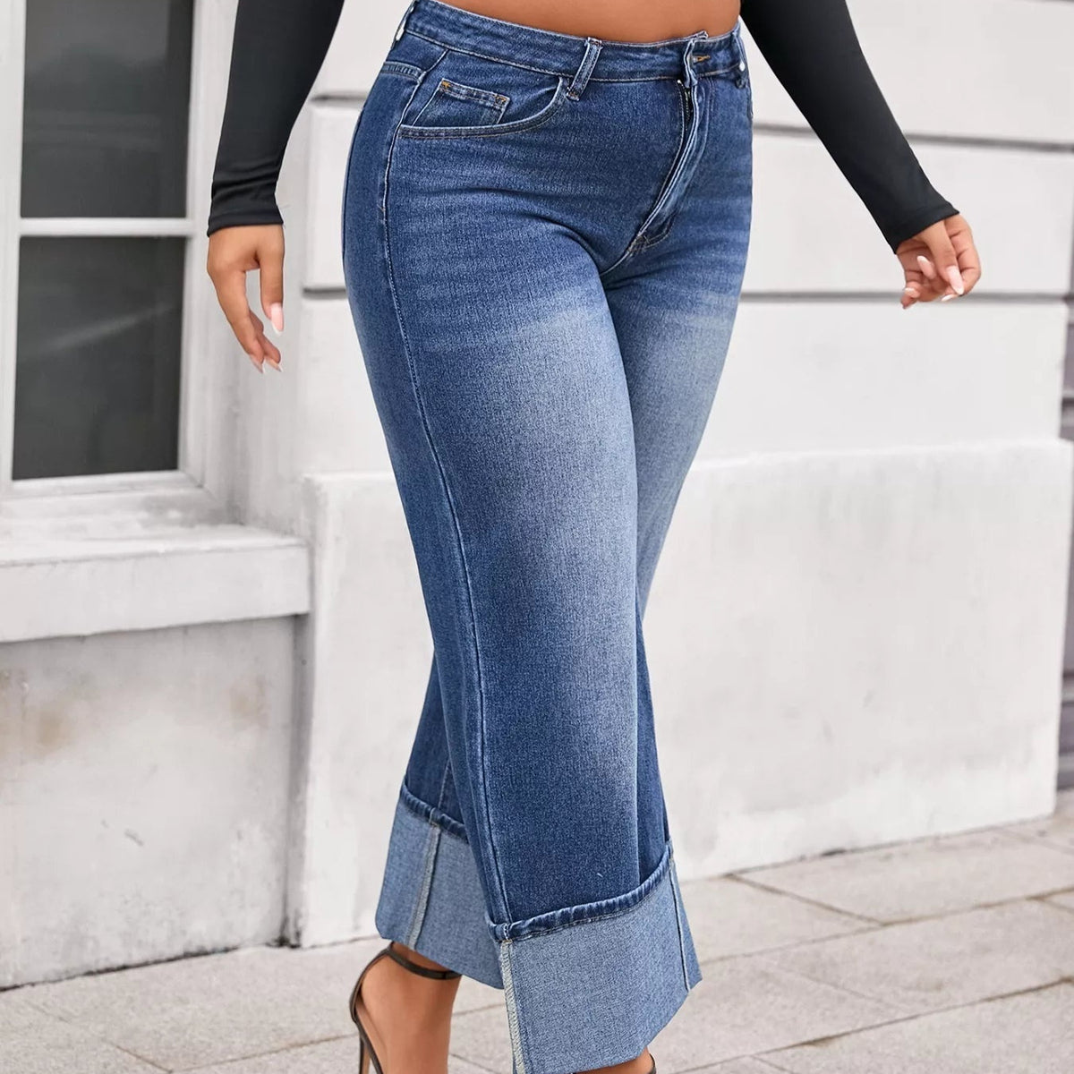 Women's Cuffed Washed Wide-leg Cropped Jeans